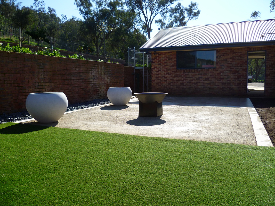 Yards Apart Landscaping articicial turf